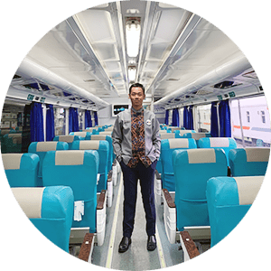 Roni, Pramugara Kereta Api PT KAI Siswa Sekolah Staff Airlines Terbaik Trans Avia Solo