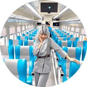 Rossy, Pramugari Kereta Api PT KAI Siswa Sekolah Pramugari Terbaik Trans Avia Solo